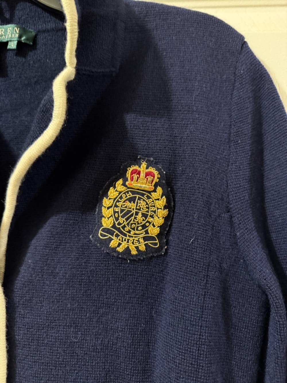 Vintage LAUREN RALPH LAUREN 100% Merino Wool Crest Cardigan - Picture 4 of 4